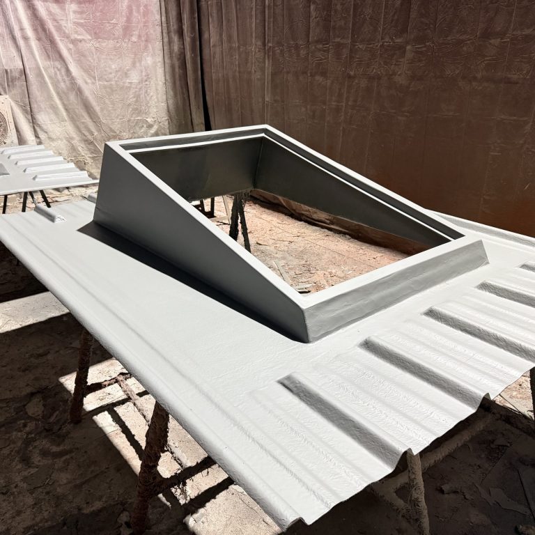 Costiere Velux 114*118 monobloc Polyester facile à poser